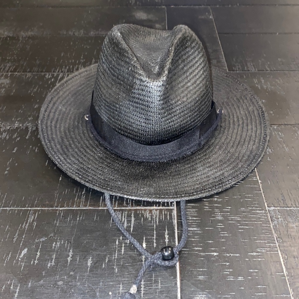 Host Pick 🎉💕Roxy M/L Black Beach Boho Vacation Straw Hat Tassel​​ - Picture 1 of 9